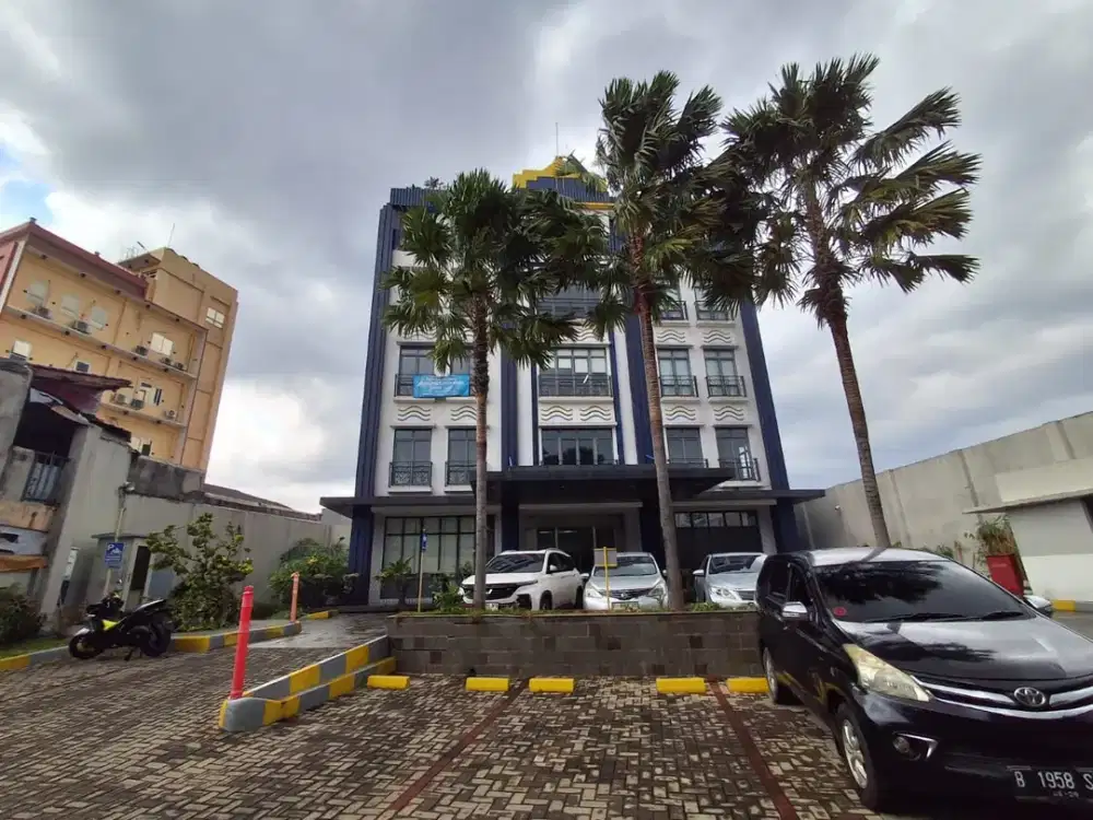 Di jual Gedung Komersial  lokasi strategis, Bangunan Baru.  Lebak Bulus, Jakarta Selatan