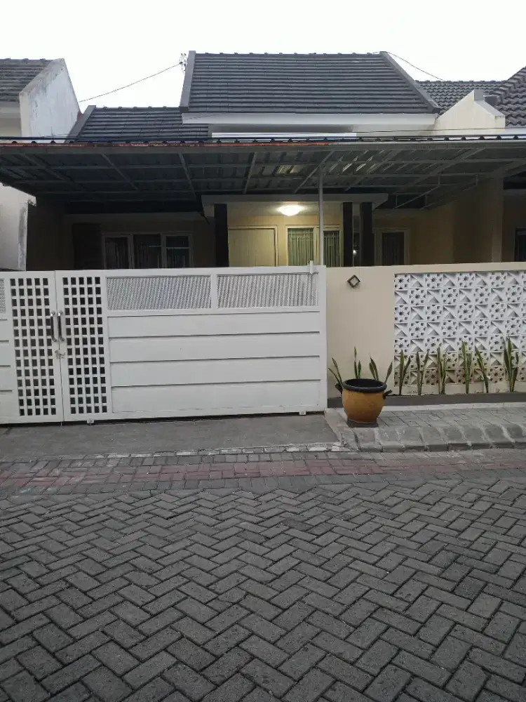 Disewakan rumah nyaman bersih cocok untuk keluarga