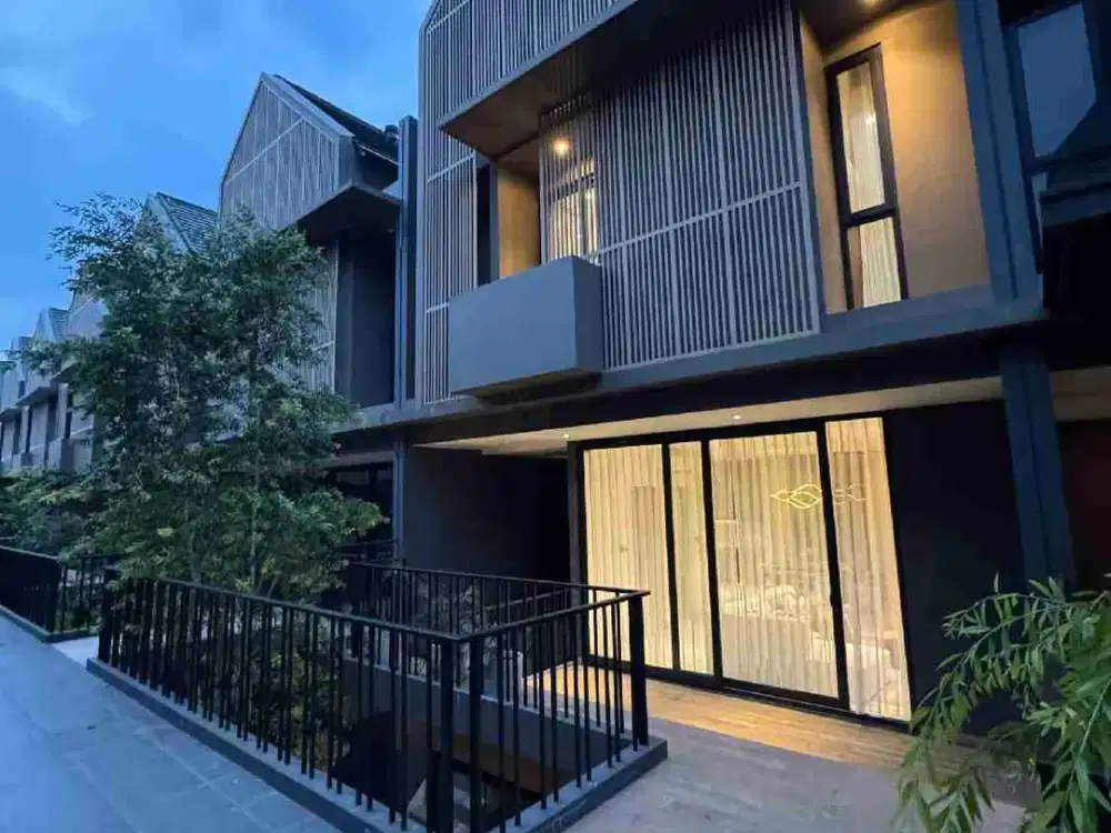 Rumah 4 lantai di Jaksel akses 8 menit ke MRT Fatmawati