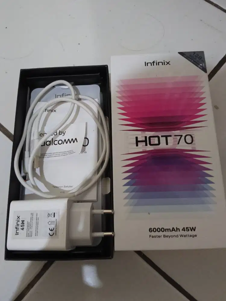 Infinix hot70 4+4/128 komplit