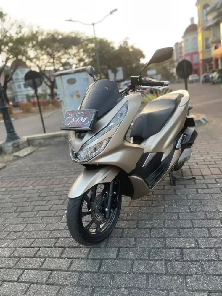 HONDA PCX 150 CBS 2018 KM 9K ASLI