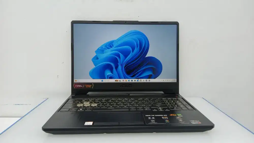 Asus tuf a15 fa506n amd ryzen 7 7435HS RTX 3050 16/512 garansi on 2027