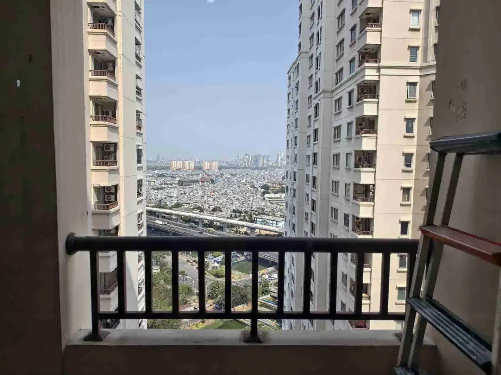 Disewakan Apartement Aston marina Ancol, 2 Bedroom kosongan lantai sedang view city