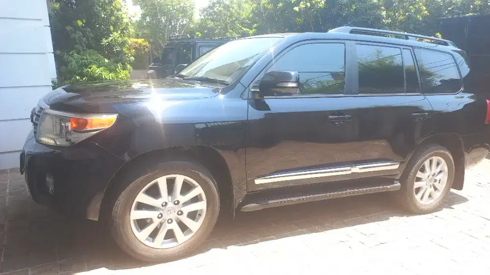 Jual land cruiser vx200 original luar dalam