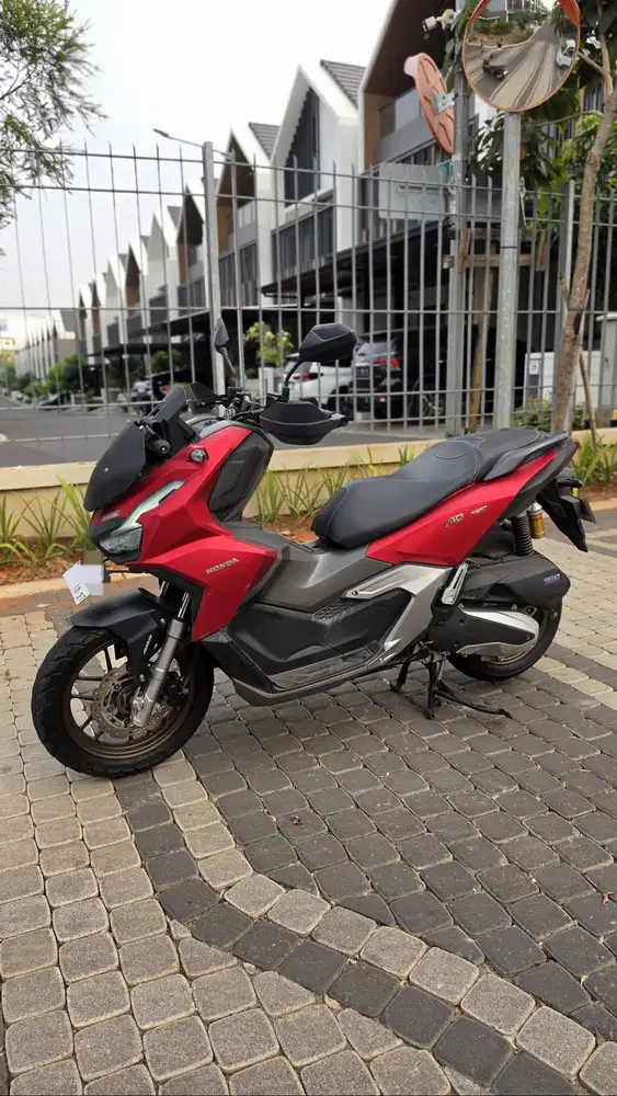 Honda ADV 160 ABS 2022 | Tangan Pertama | KM 17rb | Pajak 10/2027