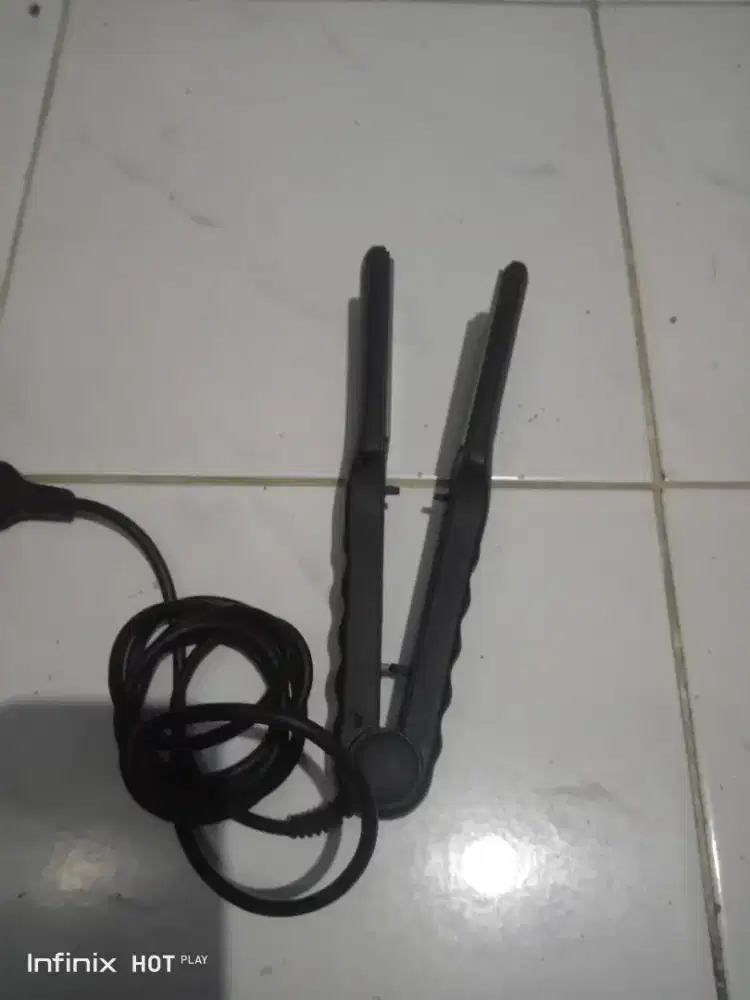 Catok pelurus rambut