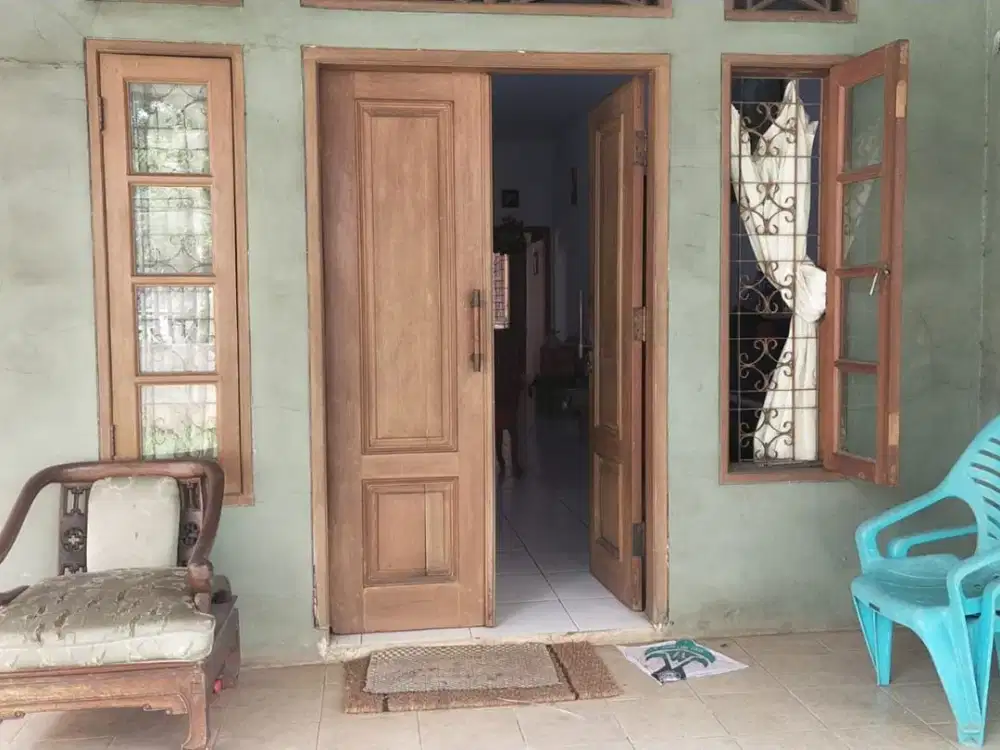 Jual Rumah Kemanggisan tenang, tidak banjir