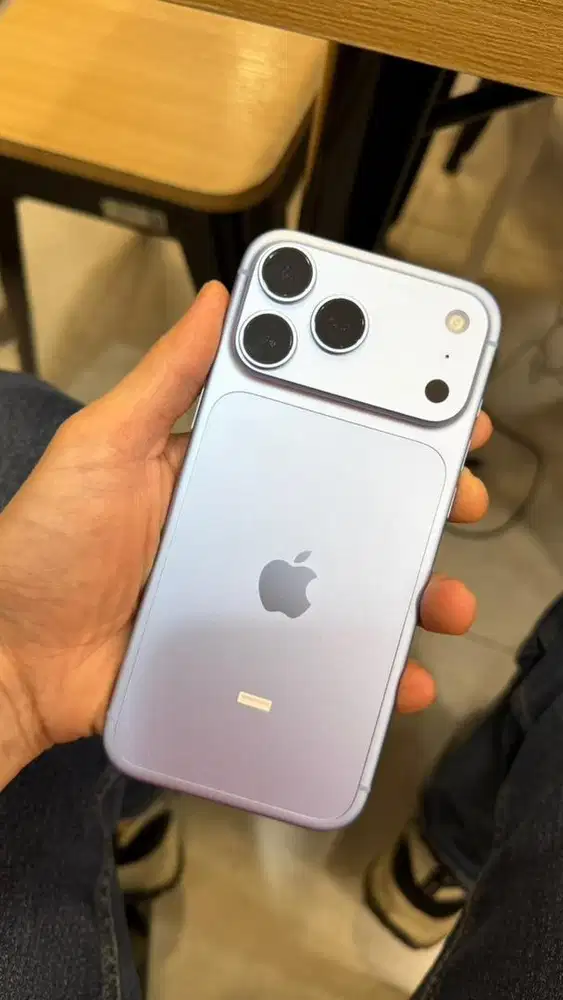 Jual iphone 18 pro max glacier 256 karena gak dipakai