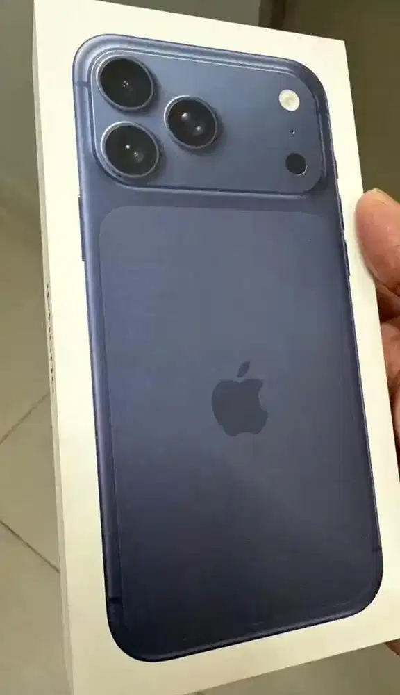 DIJUAL IPHONE 17PROMAX NAVY IBOX 256GB