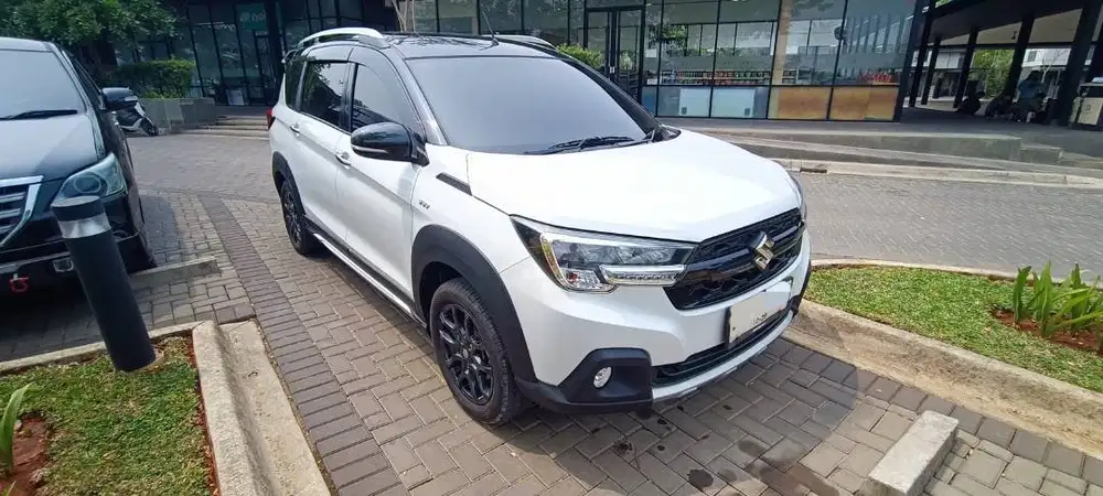 XL7 Alpha Hybrid 2023 Two Tone Milik Pribadi Mulus Rapi Pajak Panjang