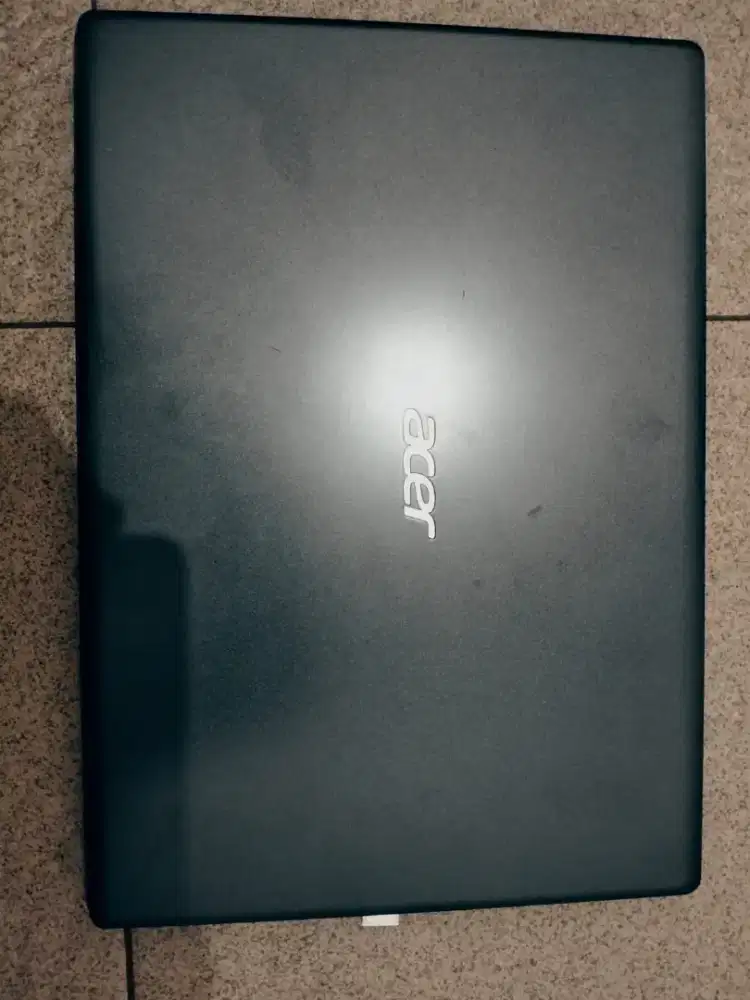 Laptop Acer slime 3