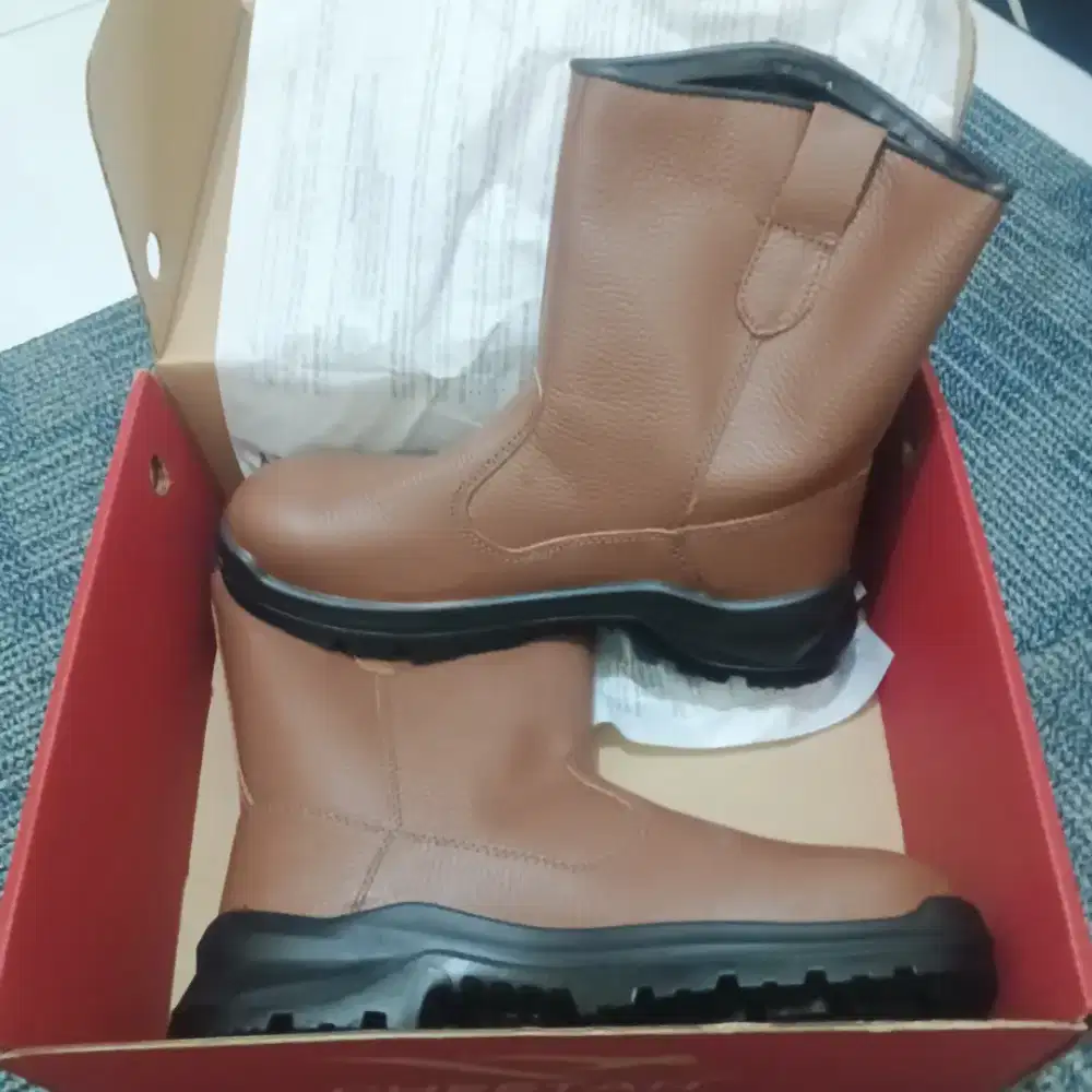 SEPATY SAFETY CHEETAH NEW 42, 2 PASANG