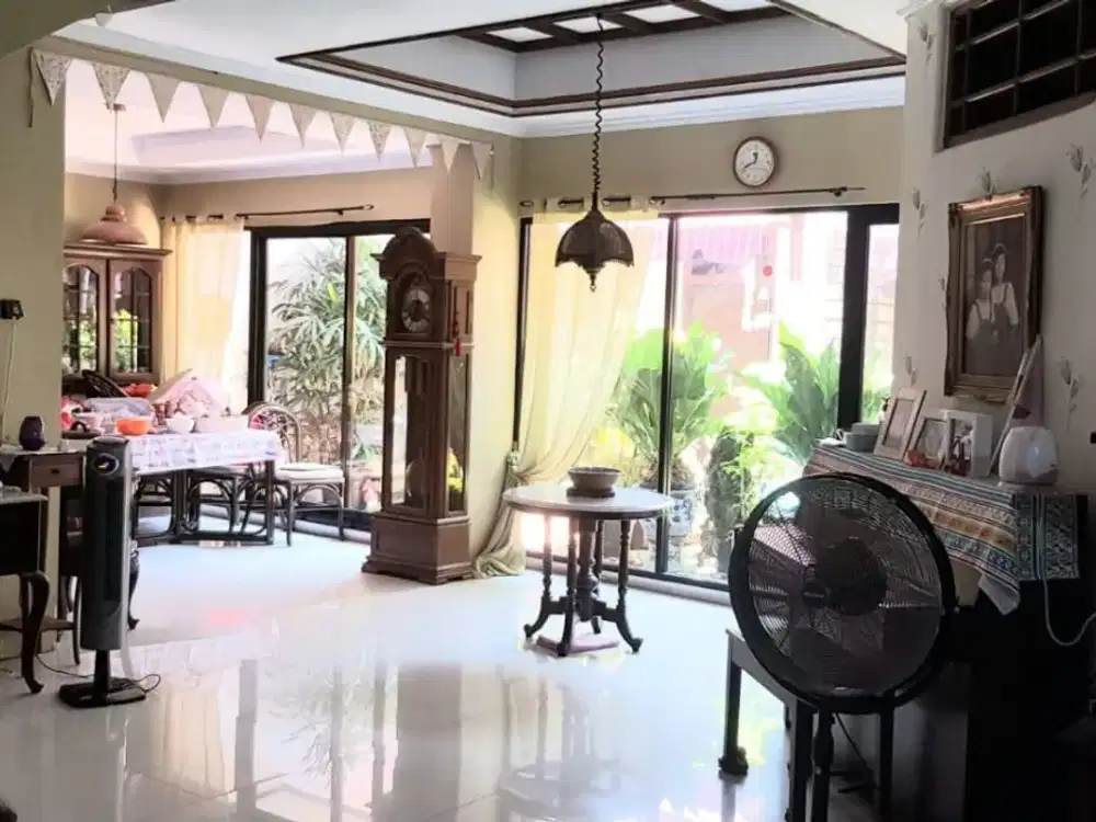 Rumah Petojo Selatan luas 300m, murah