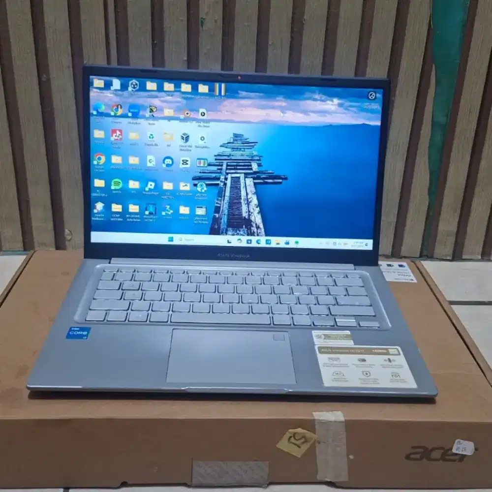 Laptop Asus Vivobook A1404Z