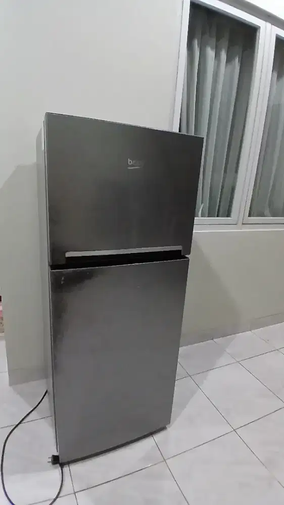 Kulkas beko 2 pintu second