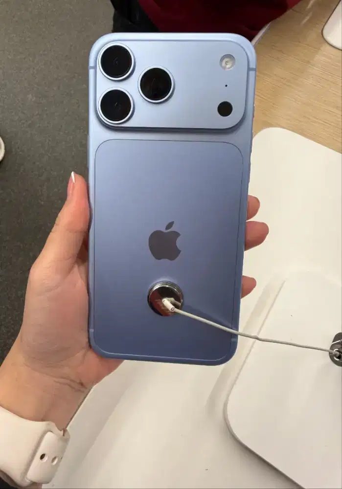 PROMO BUNGA MULAI DARI 0% IPHONE 18 PRO 256GB