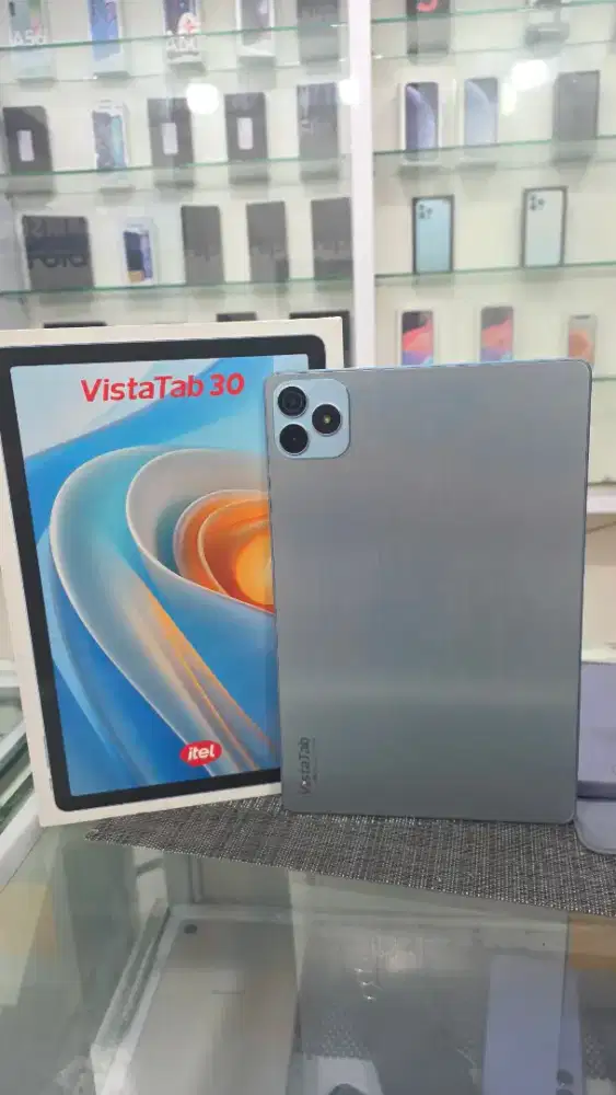 Itel vista tab 30 4+8/128GB fullset retak sehelai bisa kartu