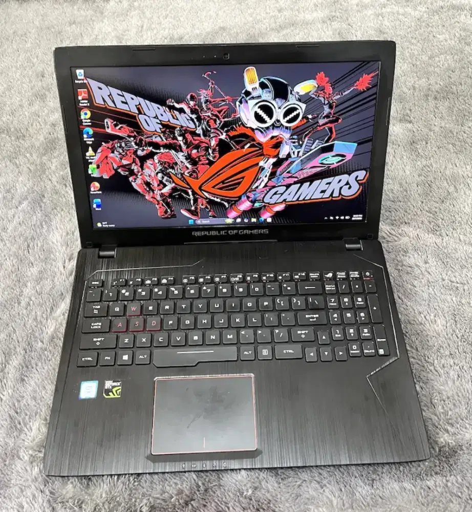 Core i7-7700HQ GTX 1050 (4GB)