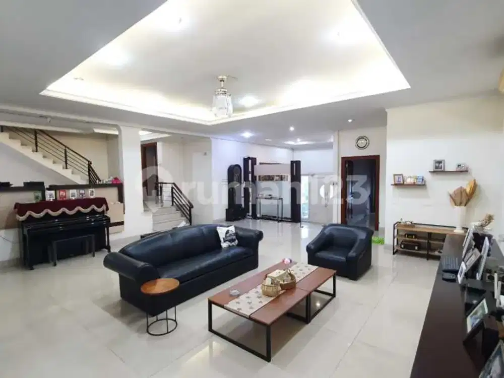 Dijual Rumah Siap Huni 3 Lantai di Pluit Sakti