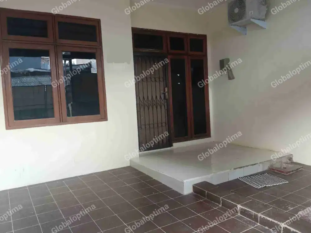 Disewakan rumah minimalis balkon lebar 5 di kelapa gading permai jakut