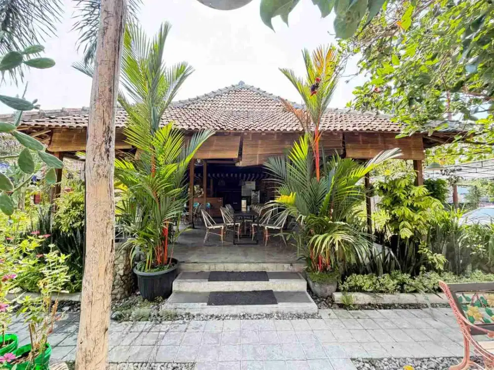 Resto Aktif Luas Strategis Sekaligus Peralatan di Jl Raya Karanganyar