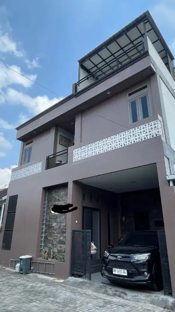 Rumah strategis dekat jalan raya (Ring Road Selatan) atau UMY