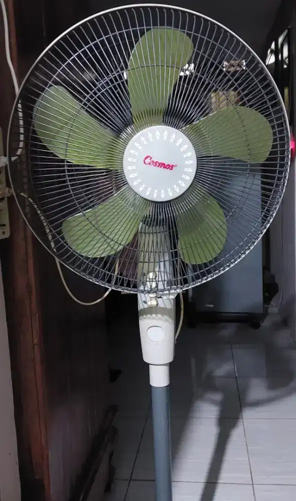 Kipas Angin Cosmos