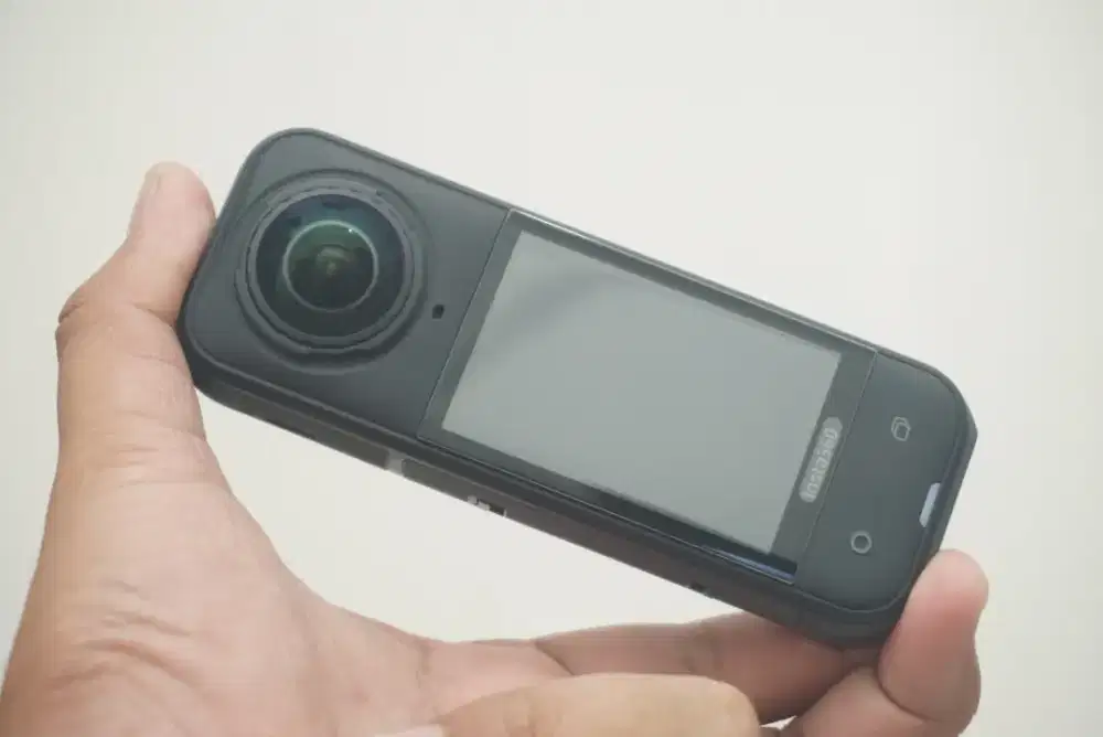 INSTA360 X5 ESSENTIALS BUNDLE GARANSI INSTA 360 X 5 ESSENTIAL COMBO