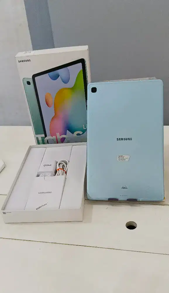 samsung tablet S6 Lite 4/128, fulset,,layar 10.4 inci,bisa pakai kartu