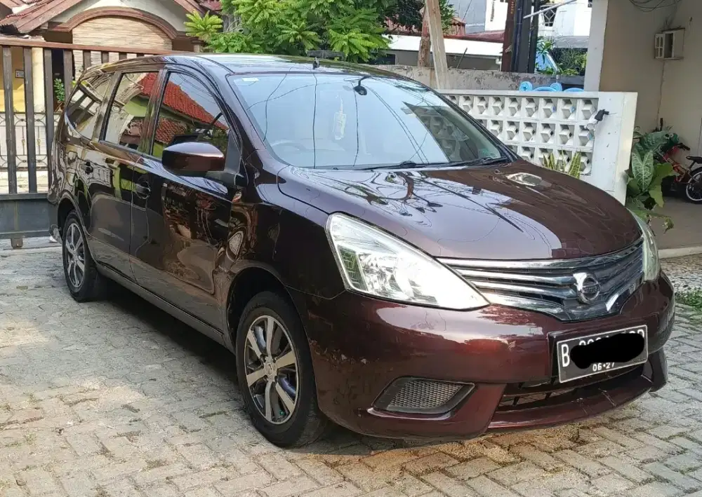 Dijual livina sv MT