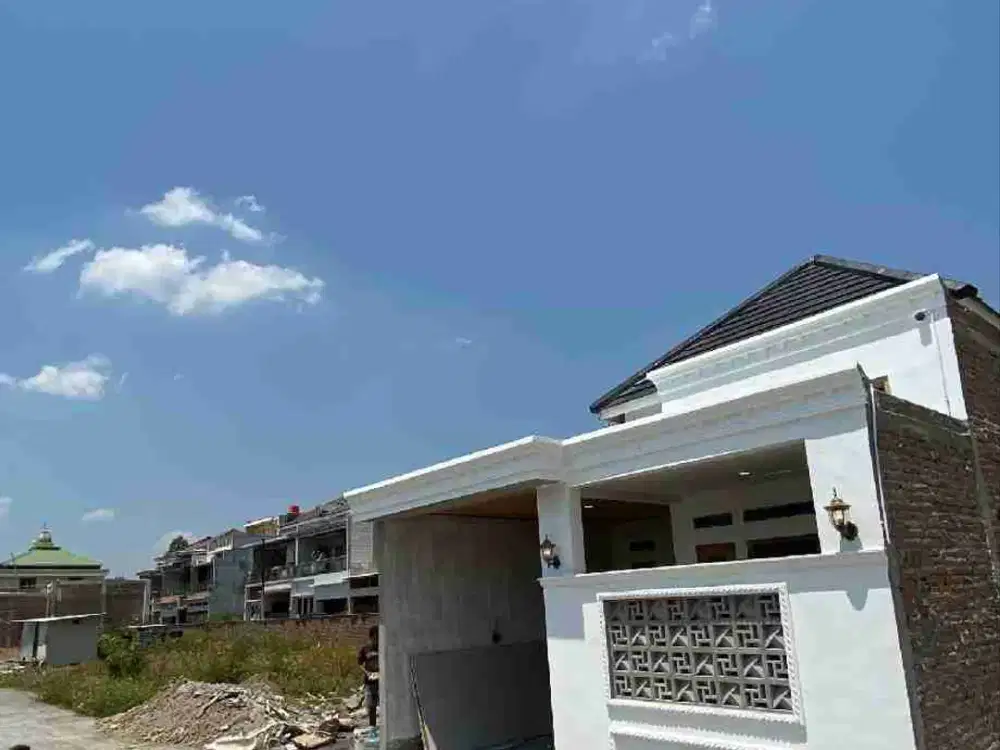 Rumah Baru Cantik Ready Unit Proses Finish di dekat Solo Baru