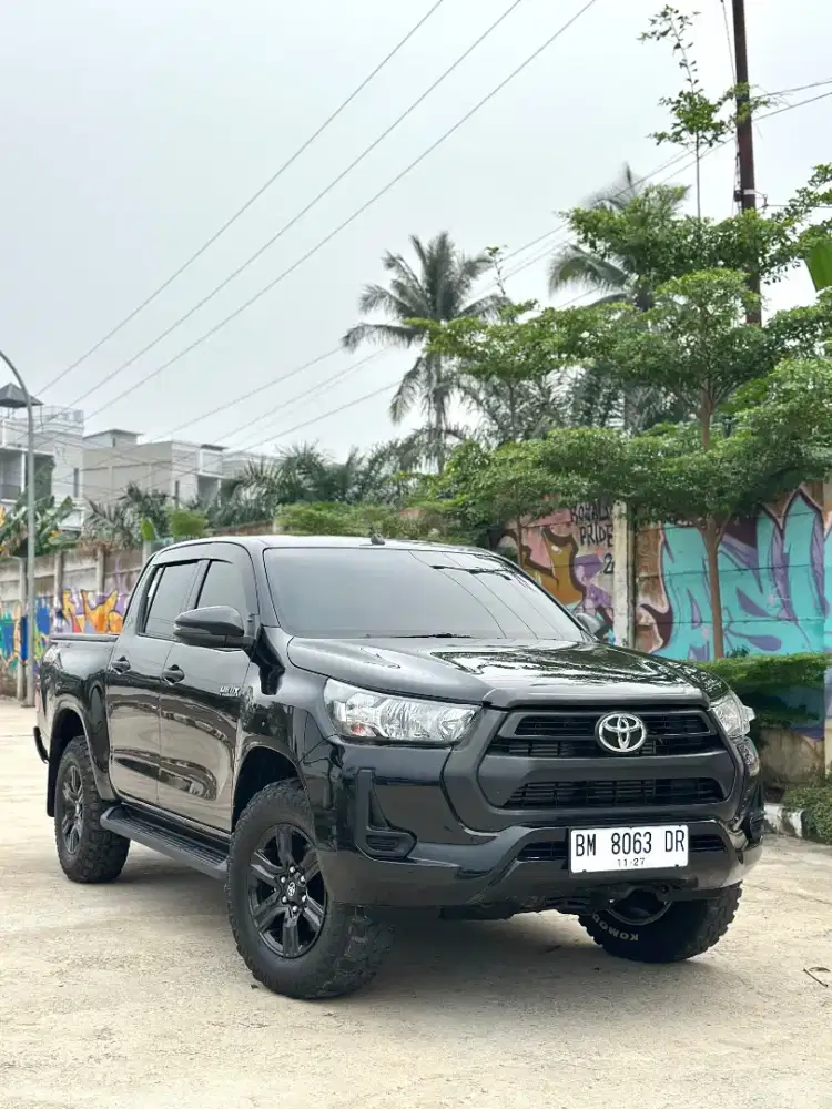 HILUX DC 4X4 2022 MANUAL