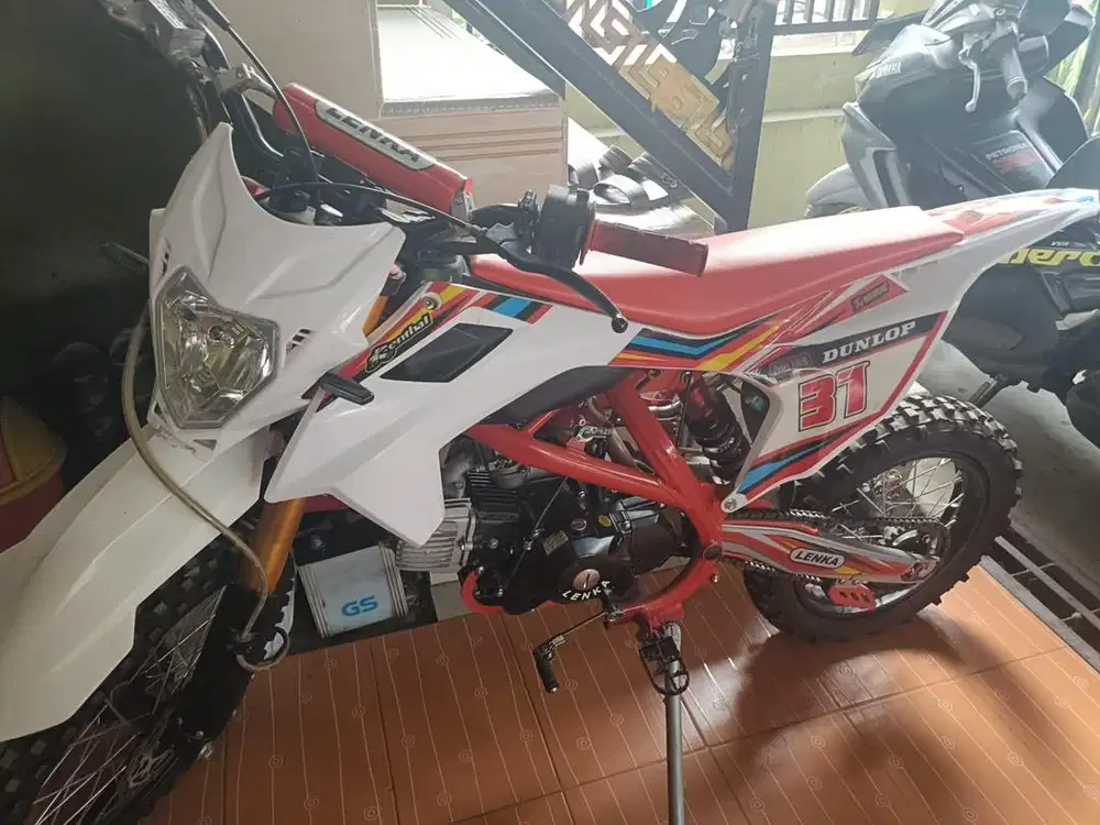 Motor trail anak-anak, merk lenka
