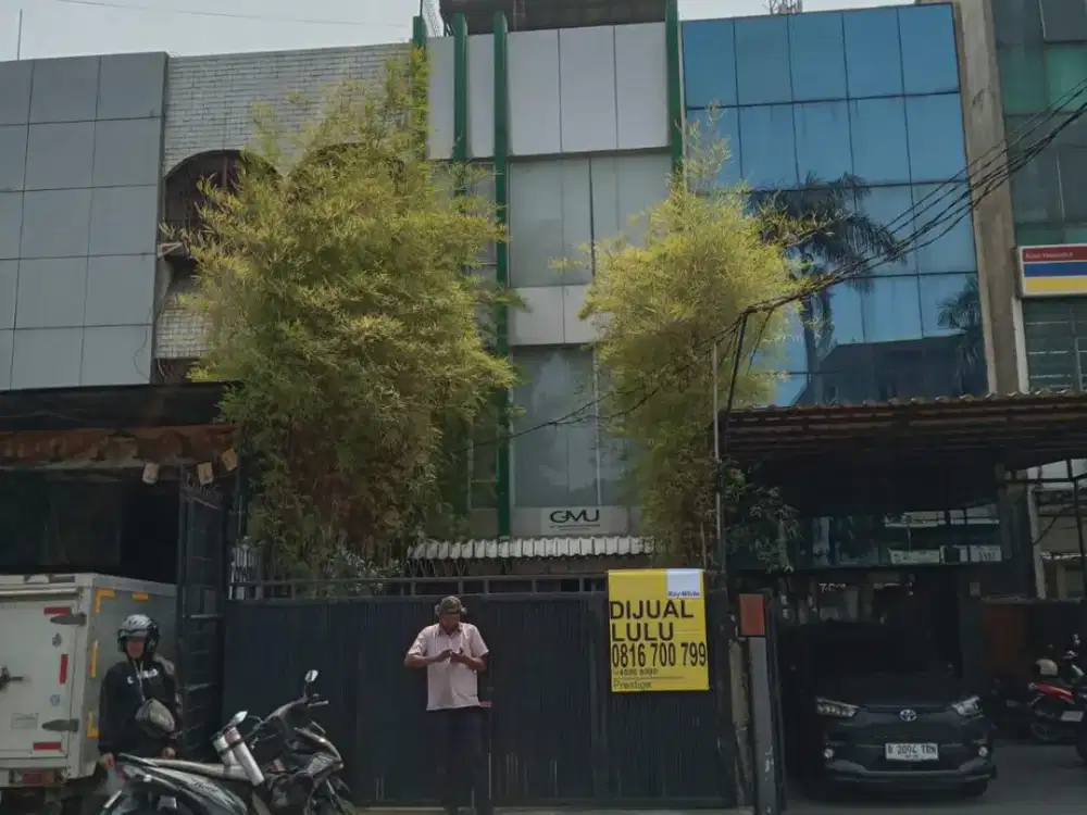 Ruko 3,5 Lantai di Tanjung Priok dengan Area Parkir Luas
