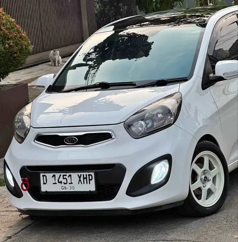 Kia Picanto SE Matic 2012 iStiMeWa !!!
- KM low 65rb istw