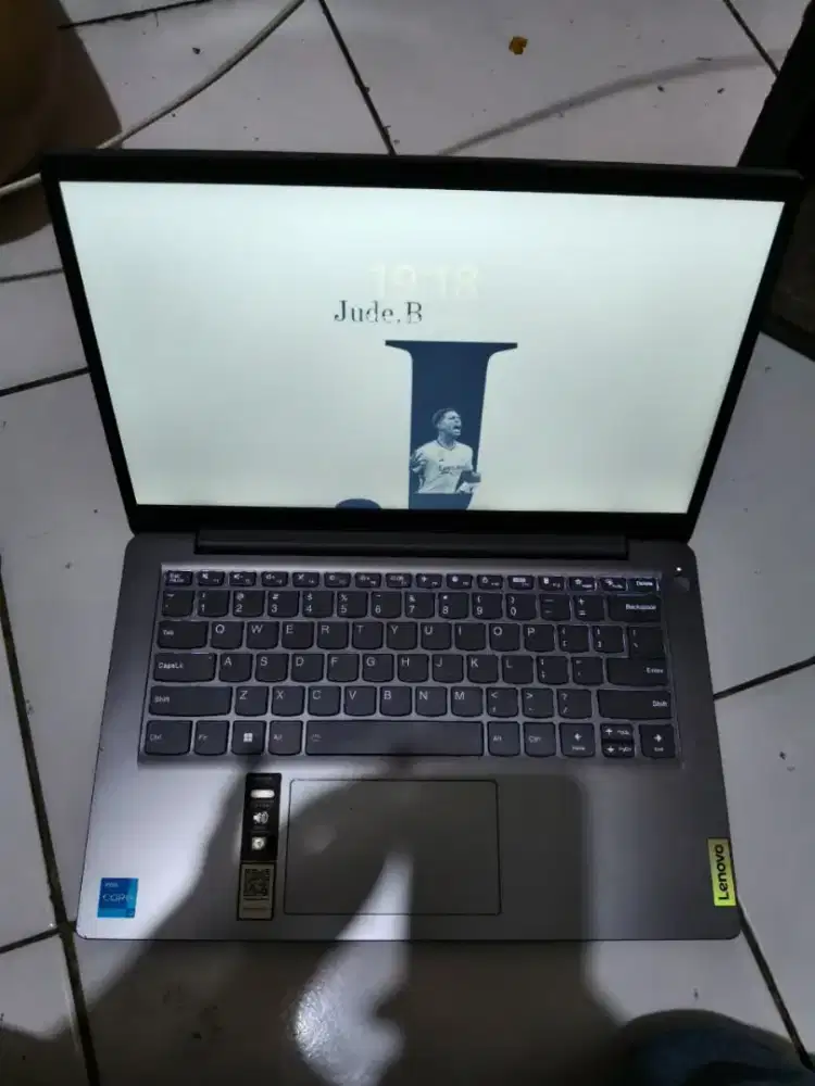 Leptop Lenovo bekas