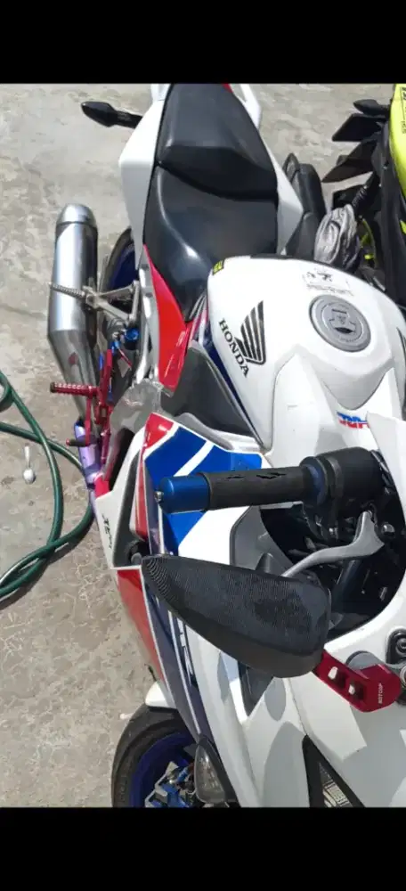 Honda cbr 150 K45A, with full part ori masih lengkap tinggal bungkus