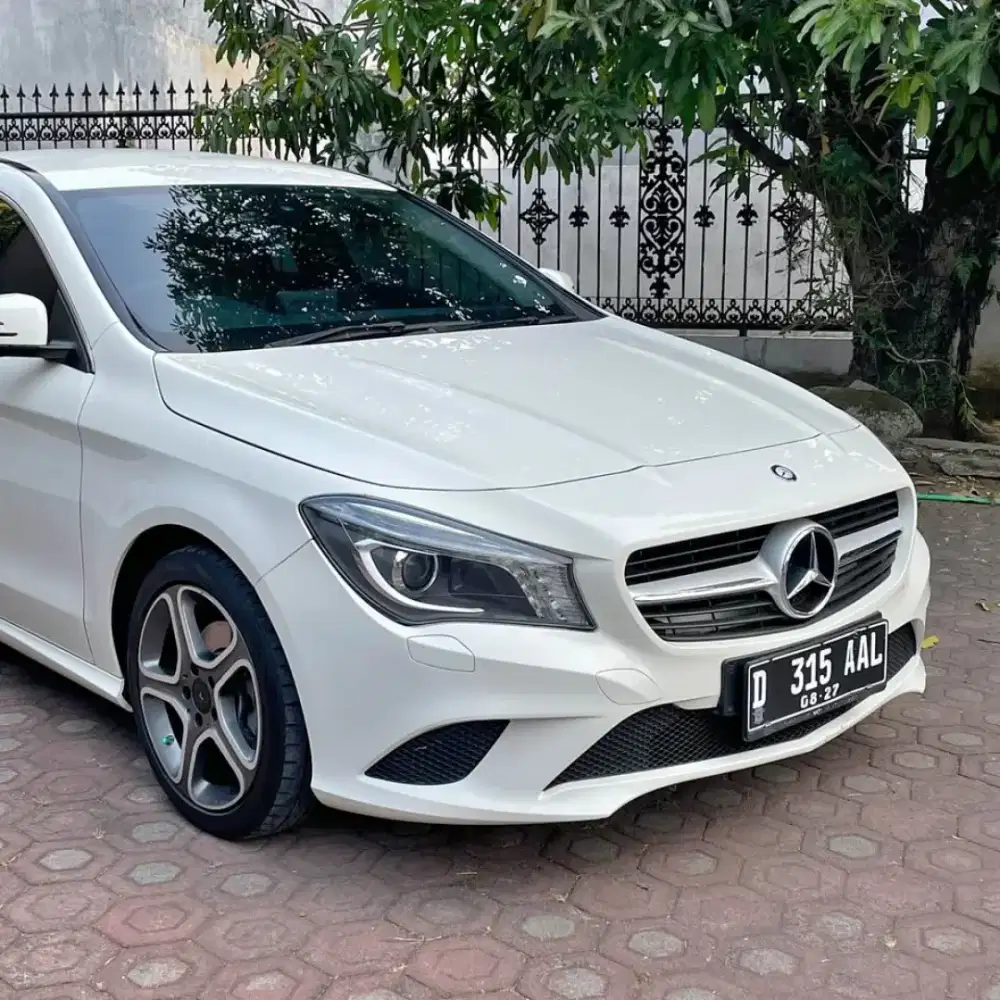 Mercedes-Benz CLA200 2016 Urban
KM 100 rb