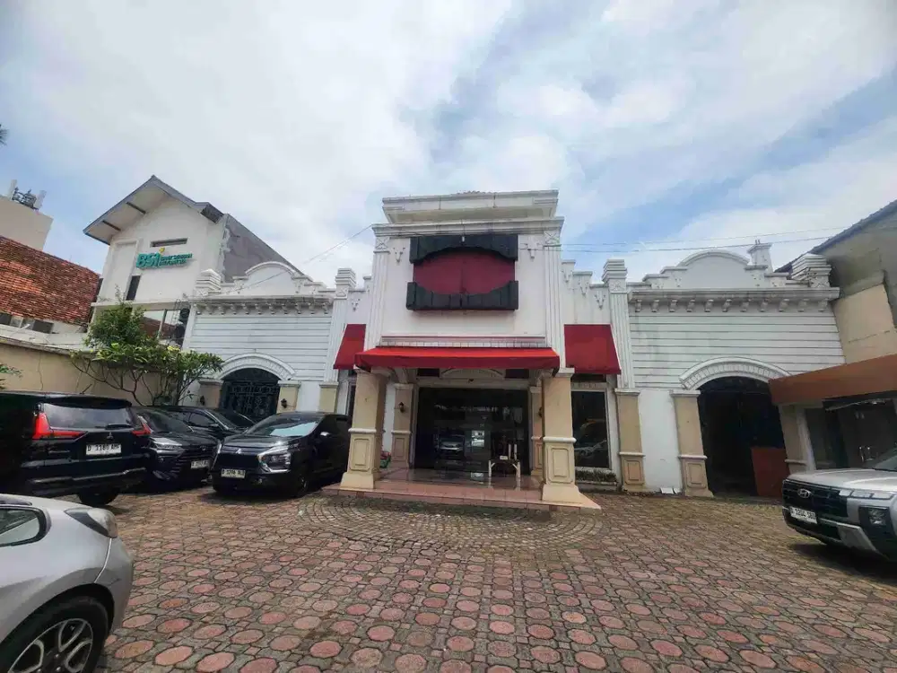 DISEWAKAN TEMPAT USAHA