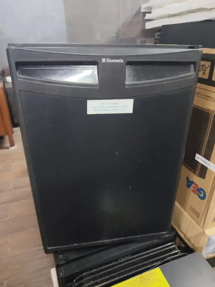 Kulkas mini bar