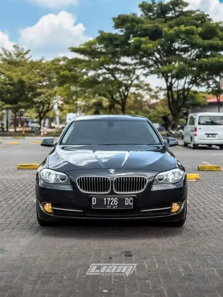 BMW 523i 2.0 2012 AT
Spesifikasi :
KM LOW 51rb Record On-Going