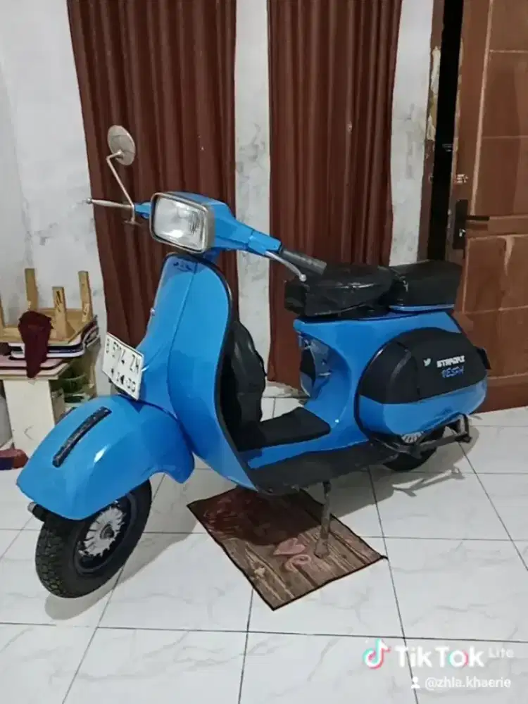 Vespa ps banci tahun 1982
