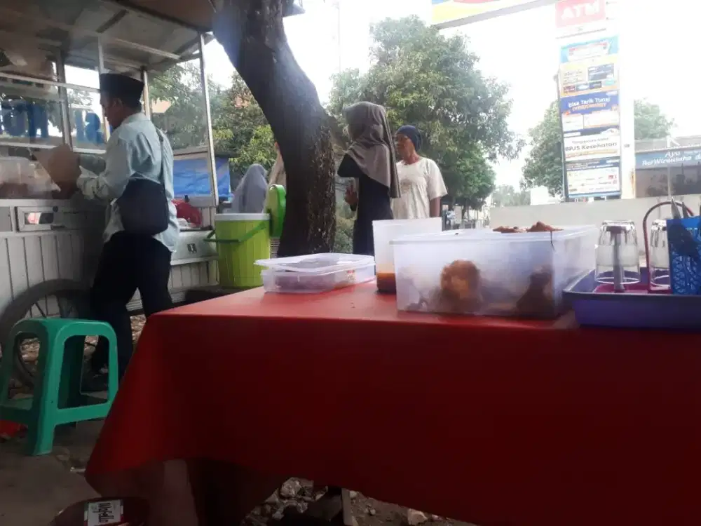 Lowongan kerja untuk juru masak warteg sarapan pagi nasi uduk