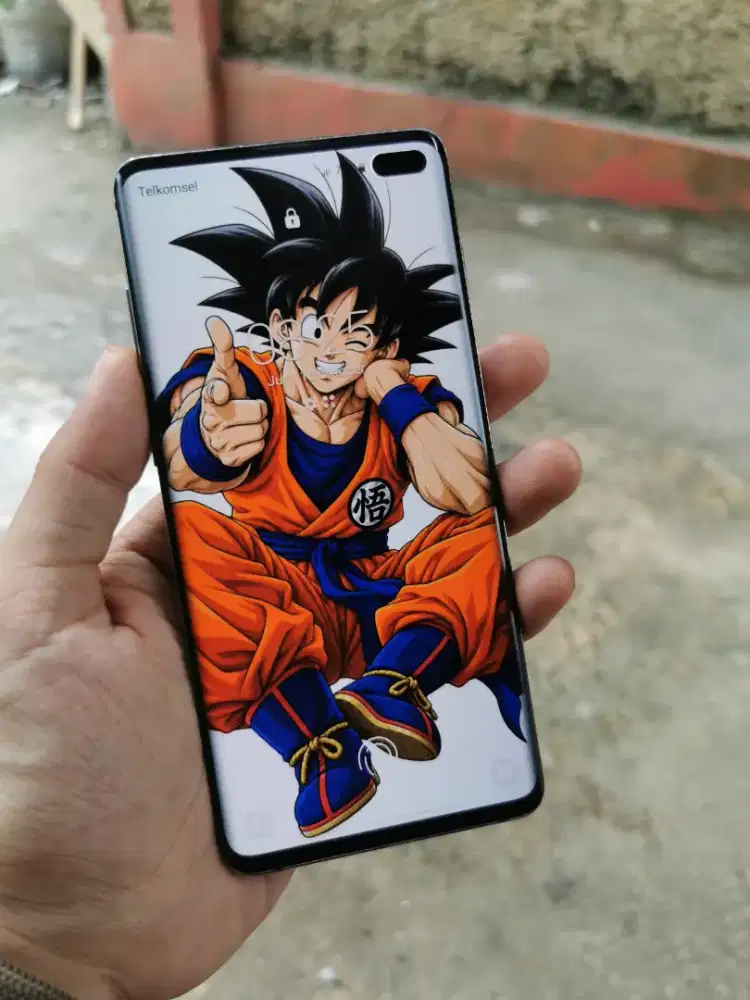 Samsung S10 Plus 8+8/128 sein