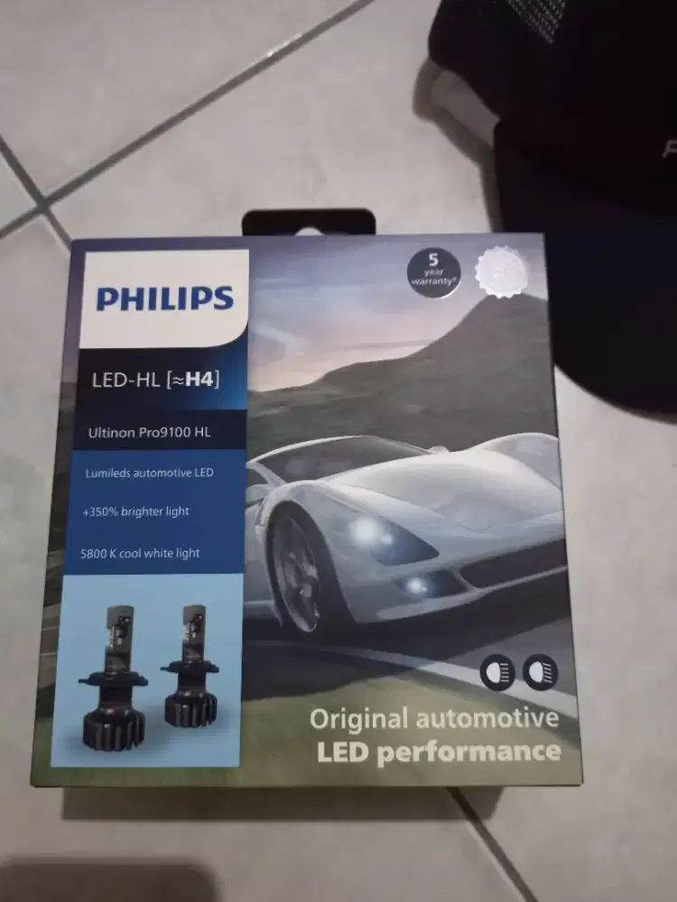 Lampu LED Philips Ultinon Pro9100 H4