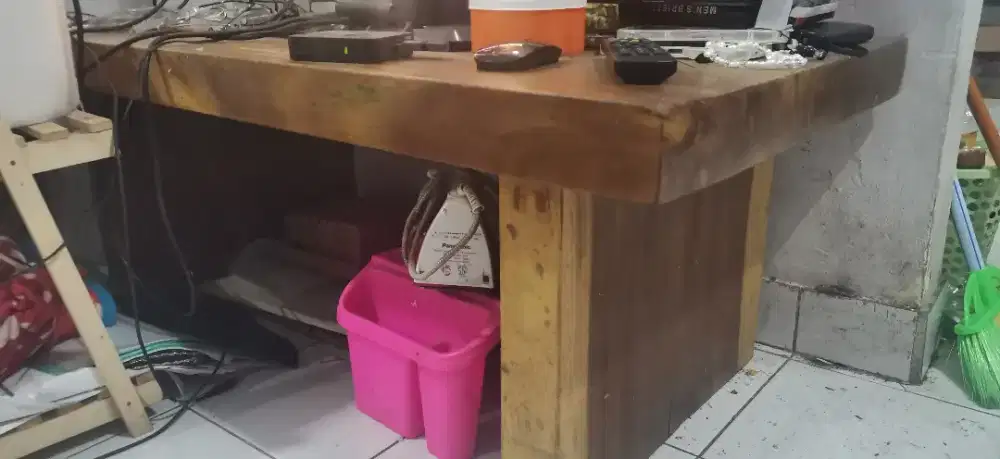 Meja TV Meja Tamu Kayu Trembesi Pindahan Rumah