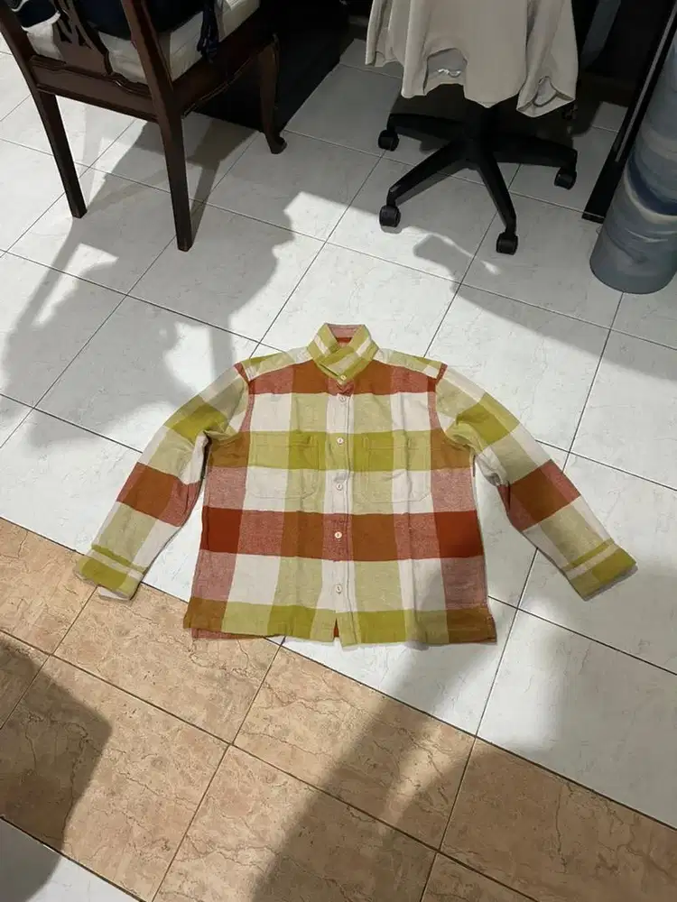 Kemeja lengan panjang Urban Outfitters Ukuran M