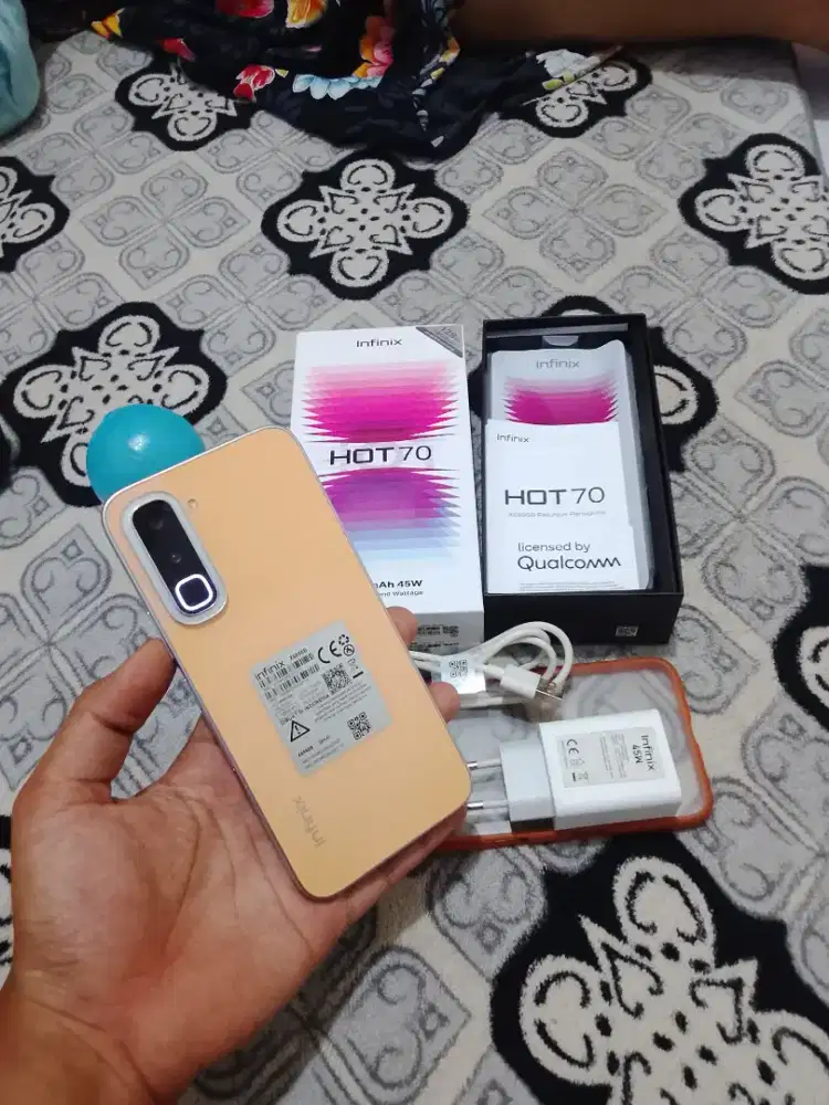 Infinix hot 70 fullset
