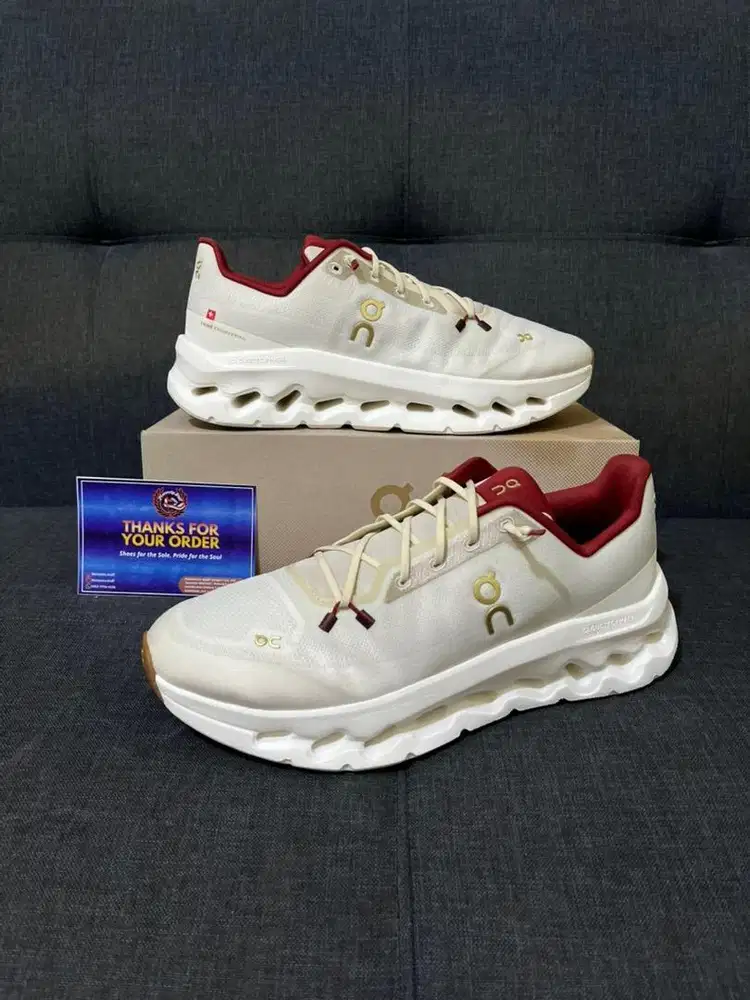 Sepatu ON Cloudtilt Pearl Ivory CNY Size 44 Original