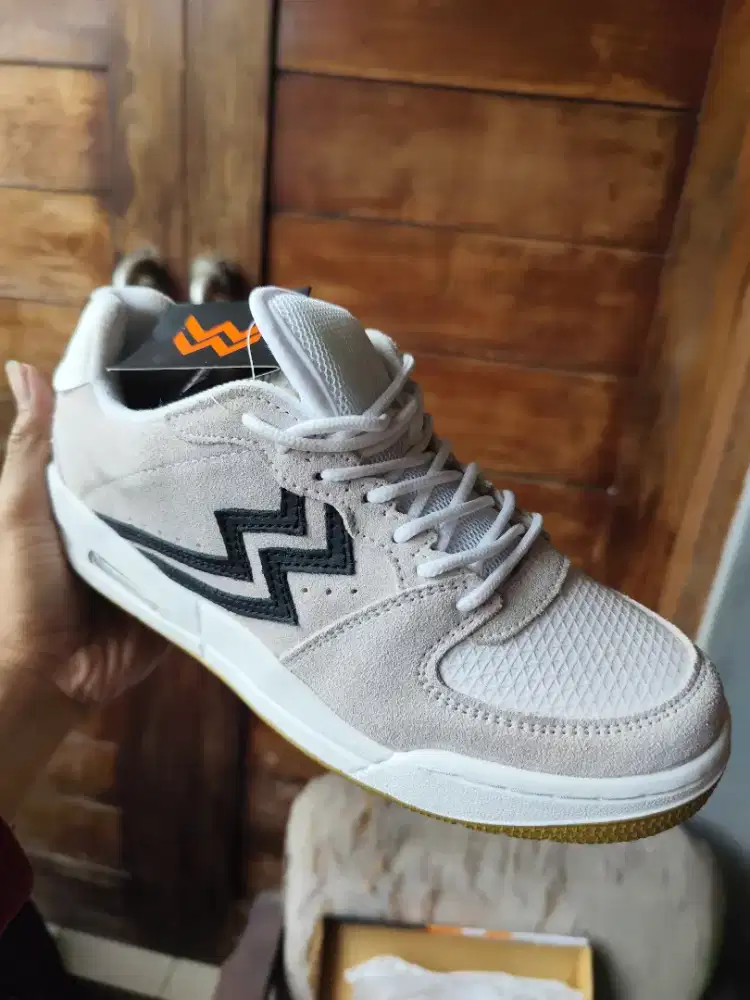 Geoff max stance FS all white